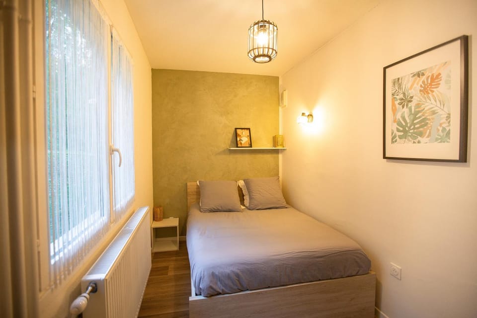 Bed, Night, cot, wardrobe