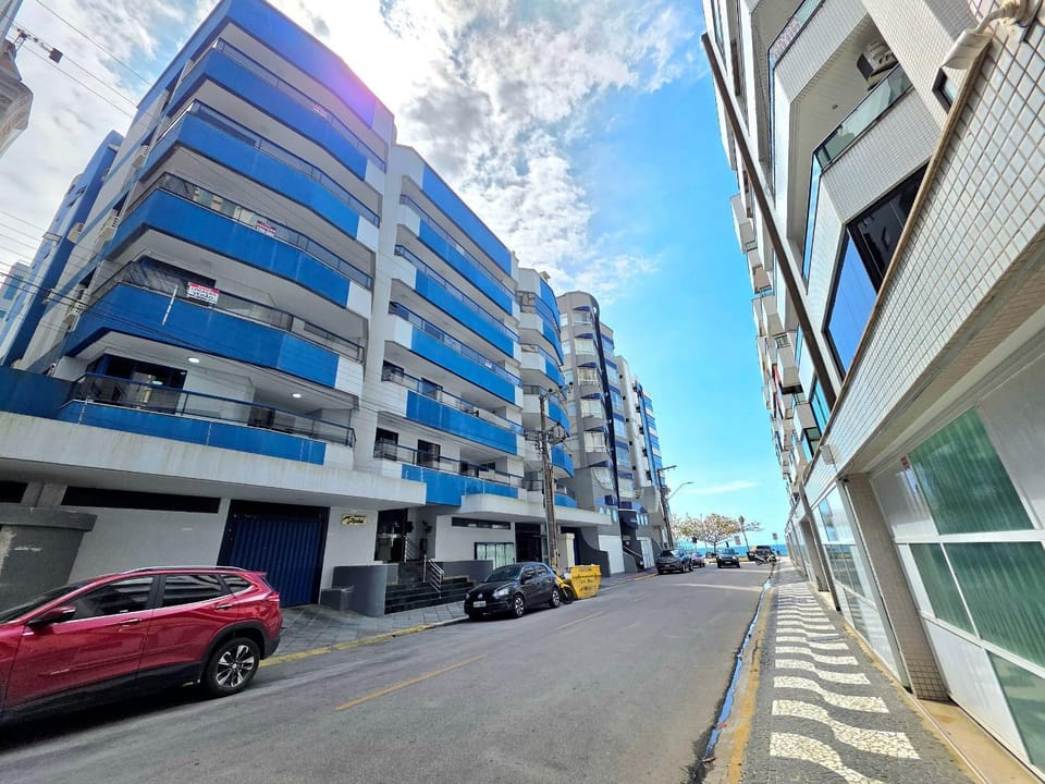 Apt Novo a poucos passos do mar em Meia Praia Apartment in Porto Belo