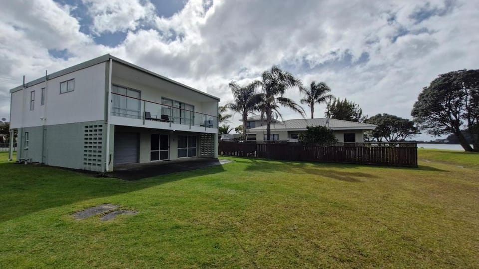 Property building, Balcony/Terrace