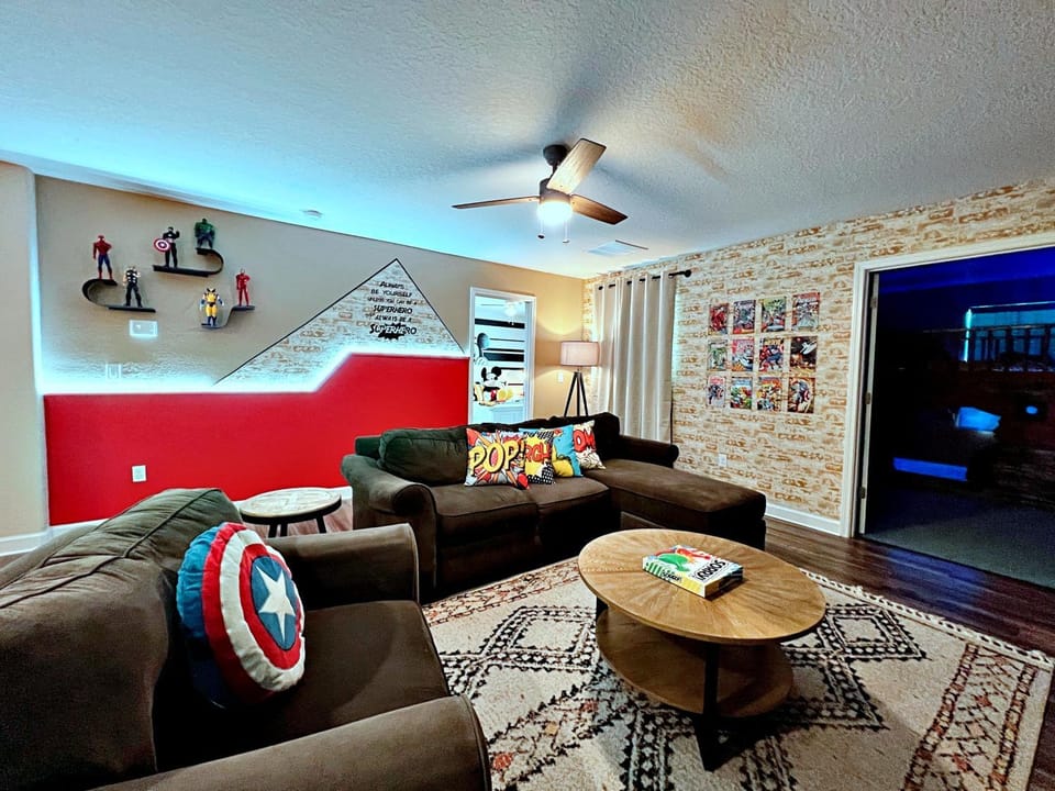 TV and multimedia, Living room, Seating area