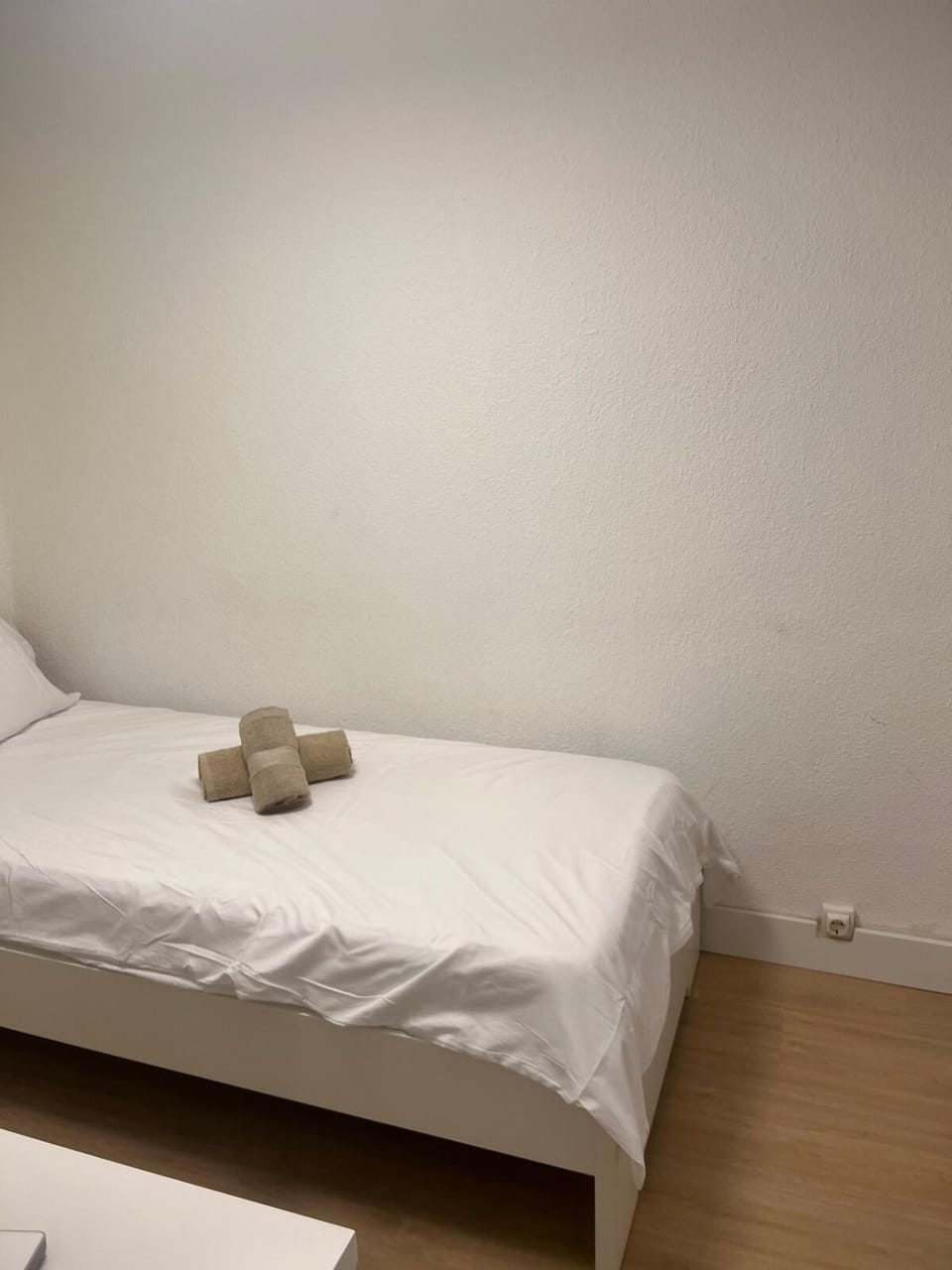 Cabanal BeachFront - 1 Min to Sea, AC, SmartTv, Balcony Apartment in Aragon