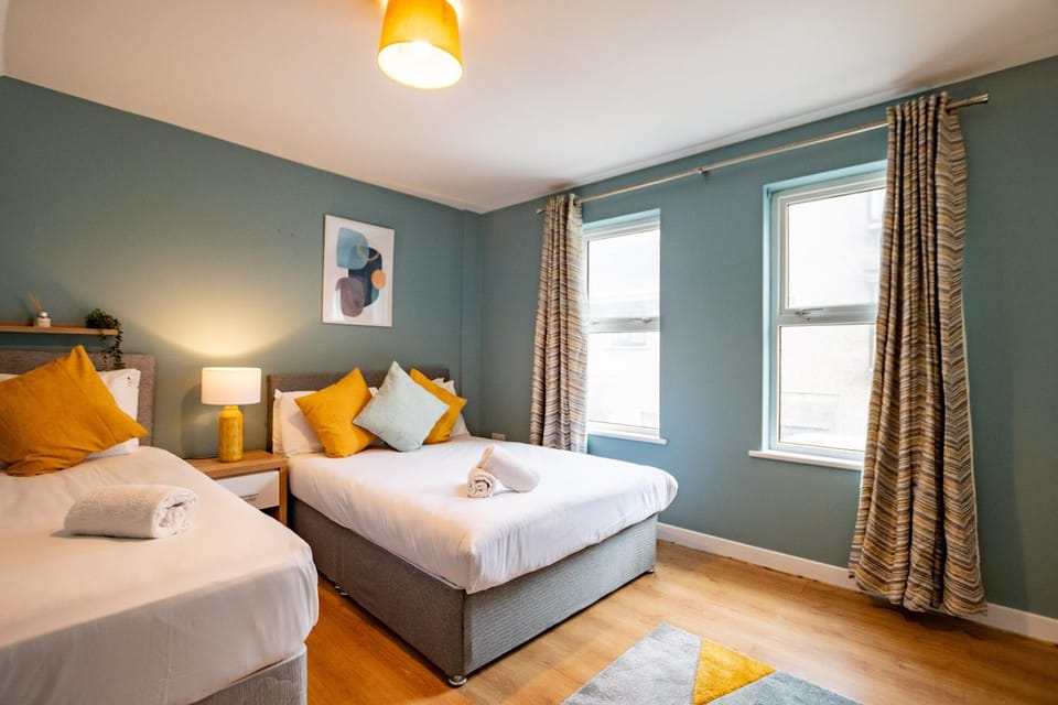 Galway City Townhouse with Balcony - Sleeps 6 House in Galway