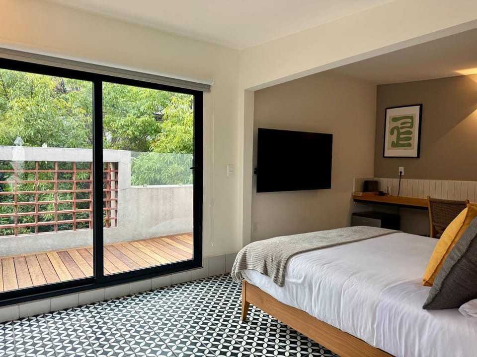 Bed, TV and multimedia, View (from property/room), Balcony/Terrace, Evening entertainment, Bedroom