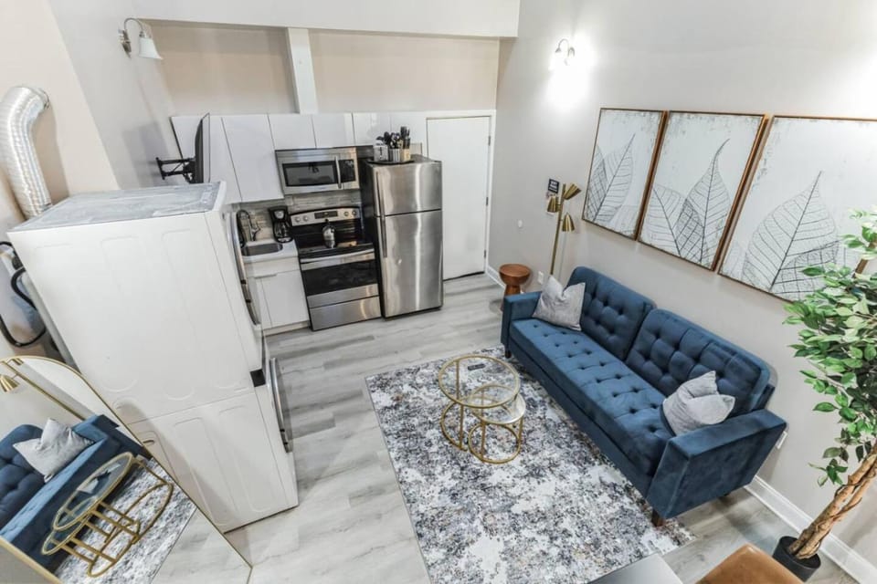 Large Bi-Level 2BR Loft in Old City that Sleeps 8 Apartment in Philadelphia