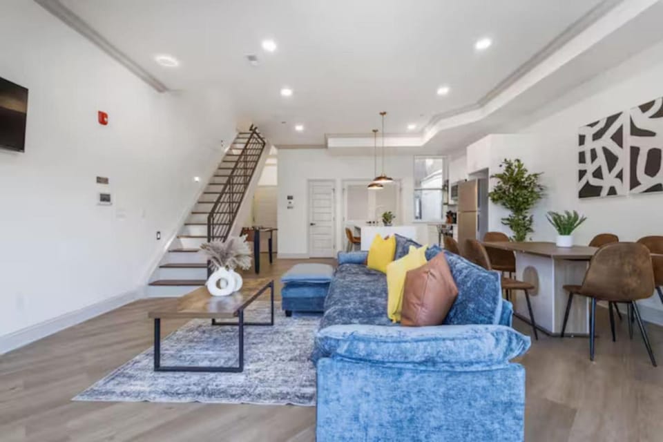 2BR - Across from Fairmount Park -10 mins to DT Apartment in Philadelphia