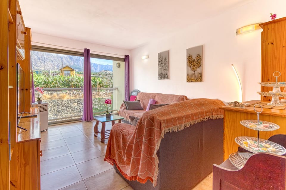View (from property/room), Balcony/Terrace, Living room, Seating area