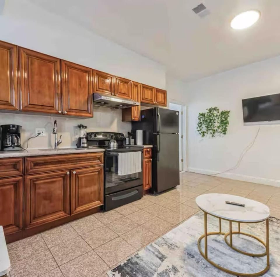 Across from Convention Center - Sleeps 6 - 3F Apartment in Philadelphia