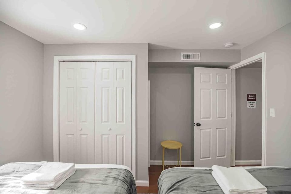 Cozy 1BR - Center City - Sleeps 4 - 2 Beds Apartment in Rittenhouse Square