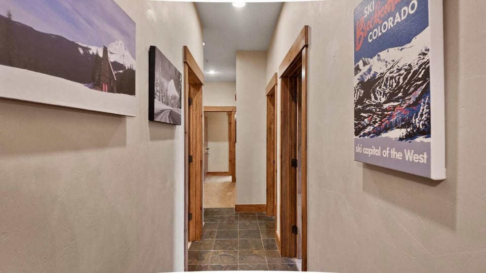 Facade/entrance, Skiing, Lobby or reception, Decorative detail