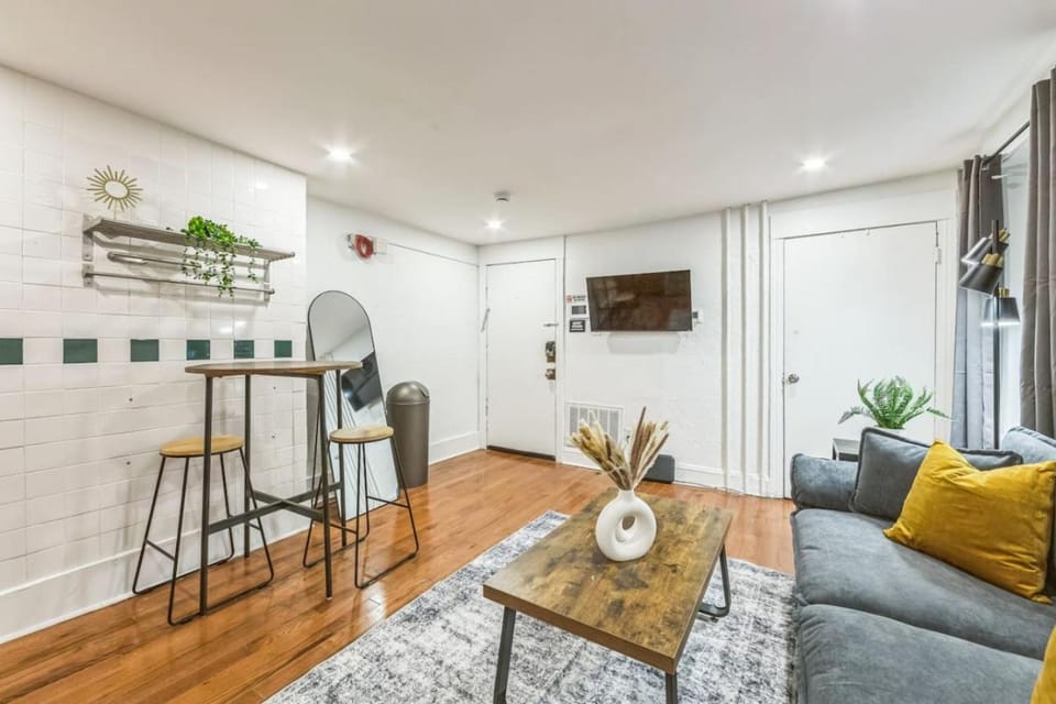 Cozy Center City 1BR apartment with Patio Apartment in Philadelphia