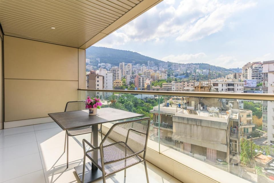 Day, Balcony/Terrace, Dining area, City view