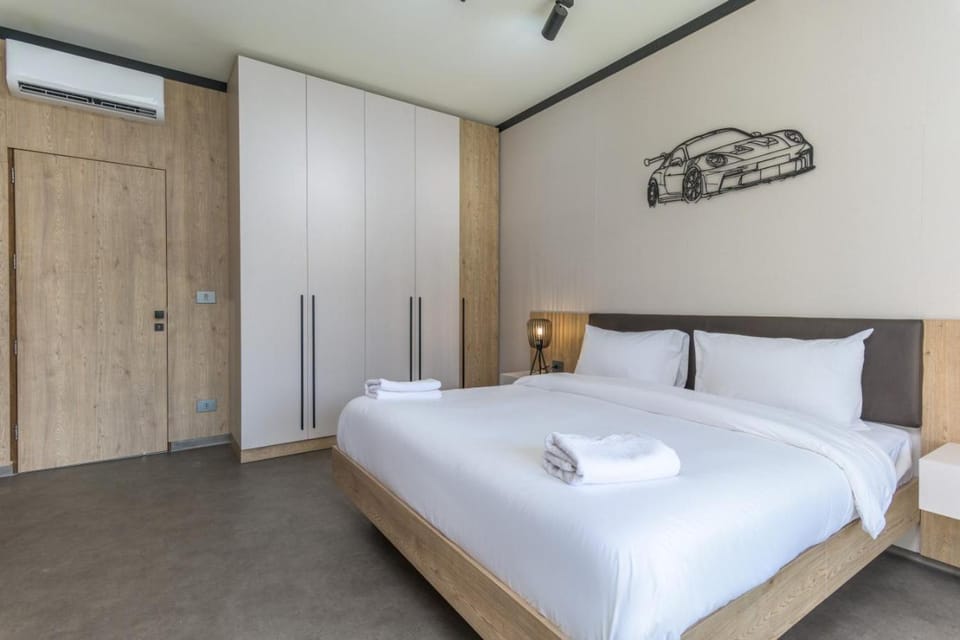 Bed, wardrobe