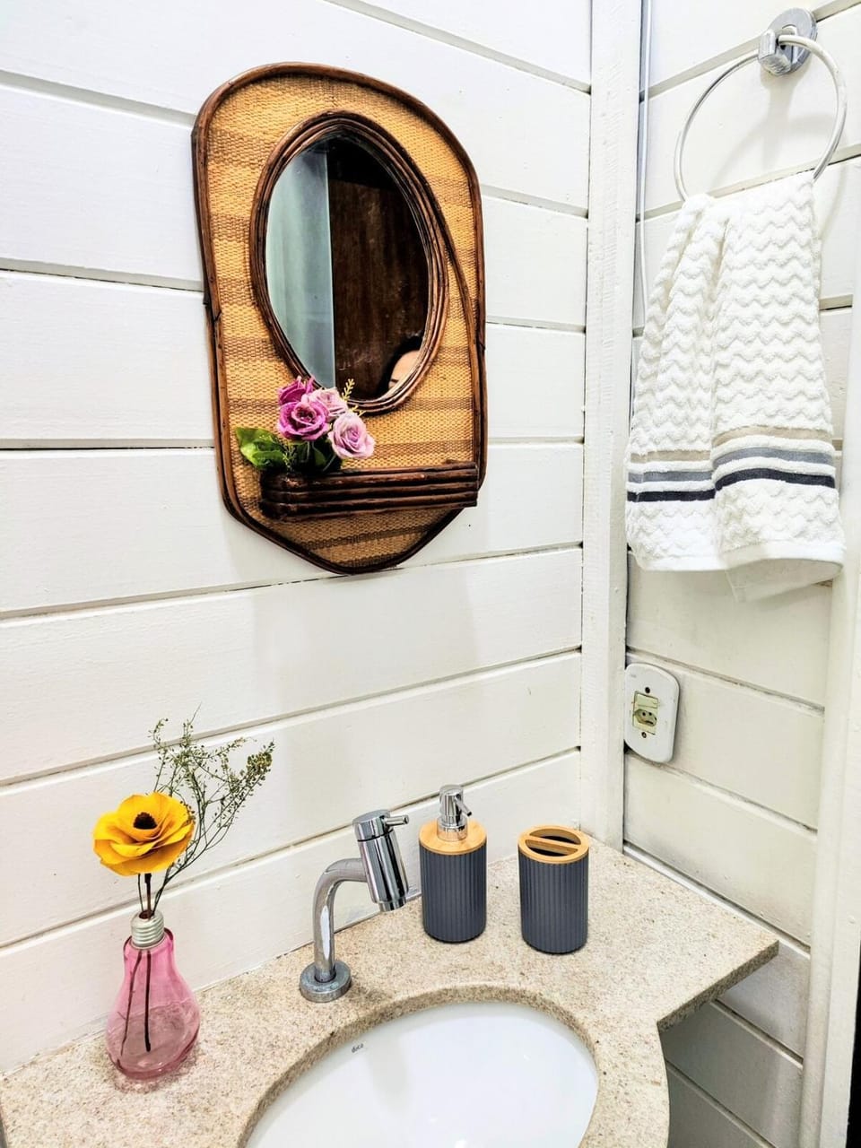 Bathroom, towels