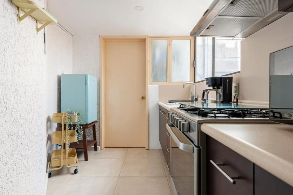 Roma Sur Apt Parking, 24-7 Security Apartment in Mexico City
