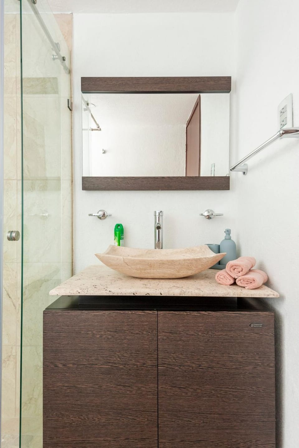 Roma Sur Apt Parking, 24-7 Security Apartment in Mexico City