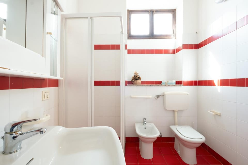 Bathroom, Living room