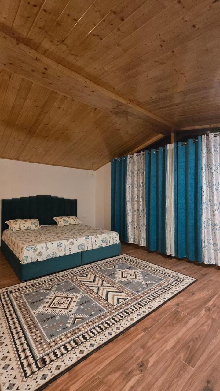 Forest Nook Villa in Manali