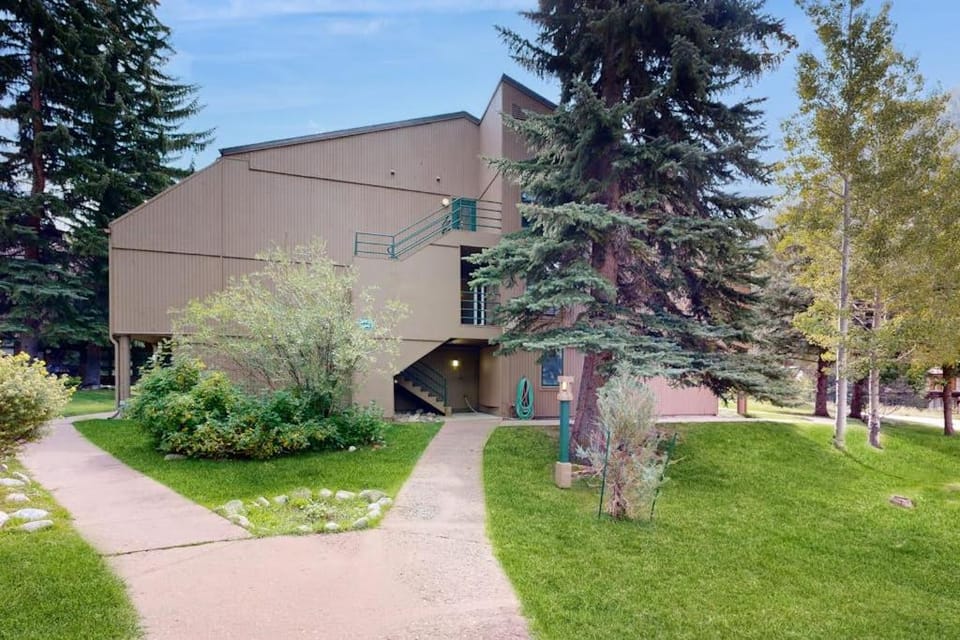 Pitkin Creek Park 5M Apartment in Vail