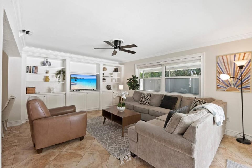 Luxury Getaway In Naples Pool Elegant Remodel House in Naples