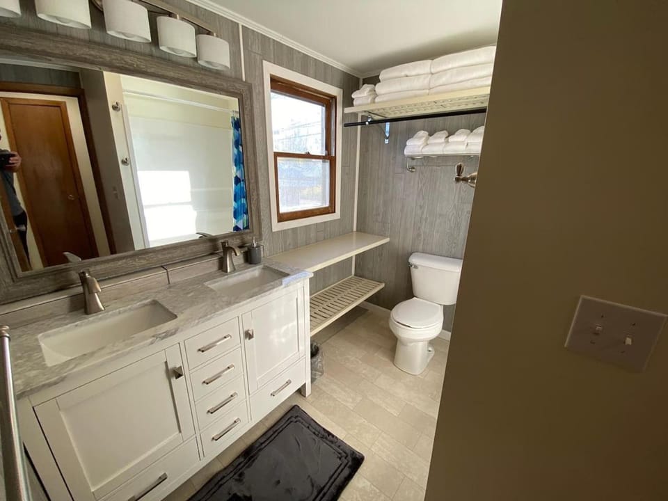 Toilet, Bathroom