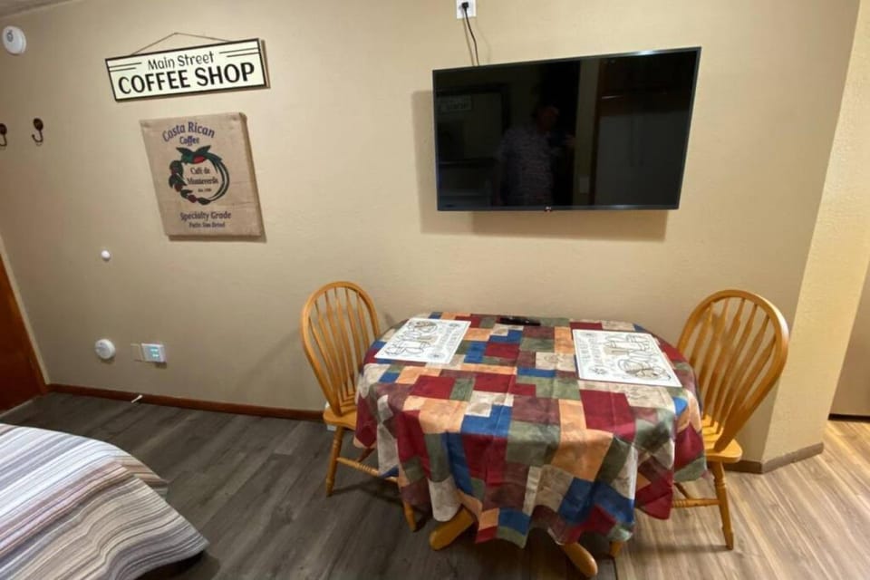 Coffee studio, walking distance to downtown Apartment in Fairbanks