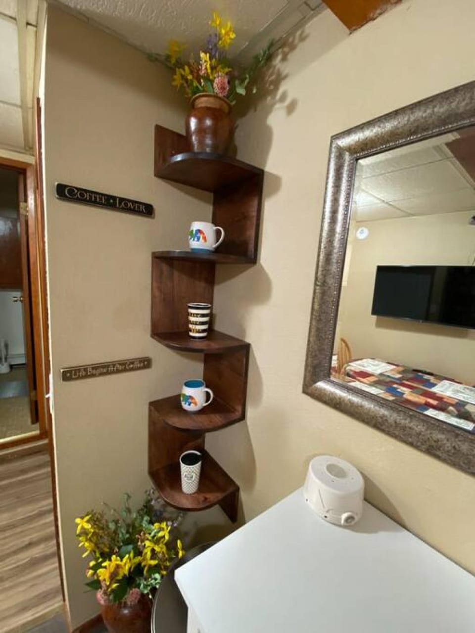 Coffee studio, walking distance to downtown Apartment in Fairbanks