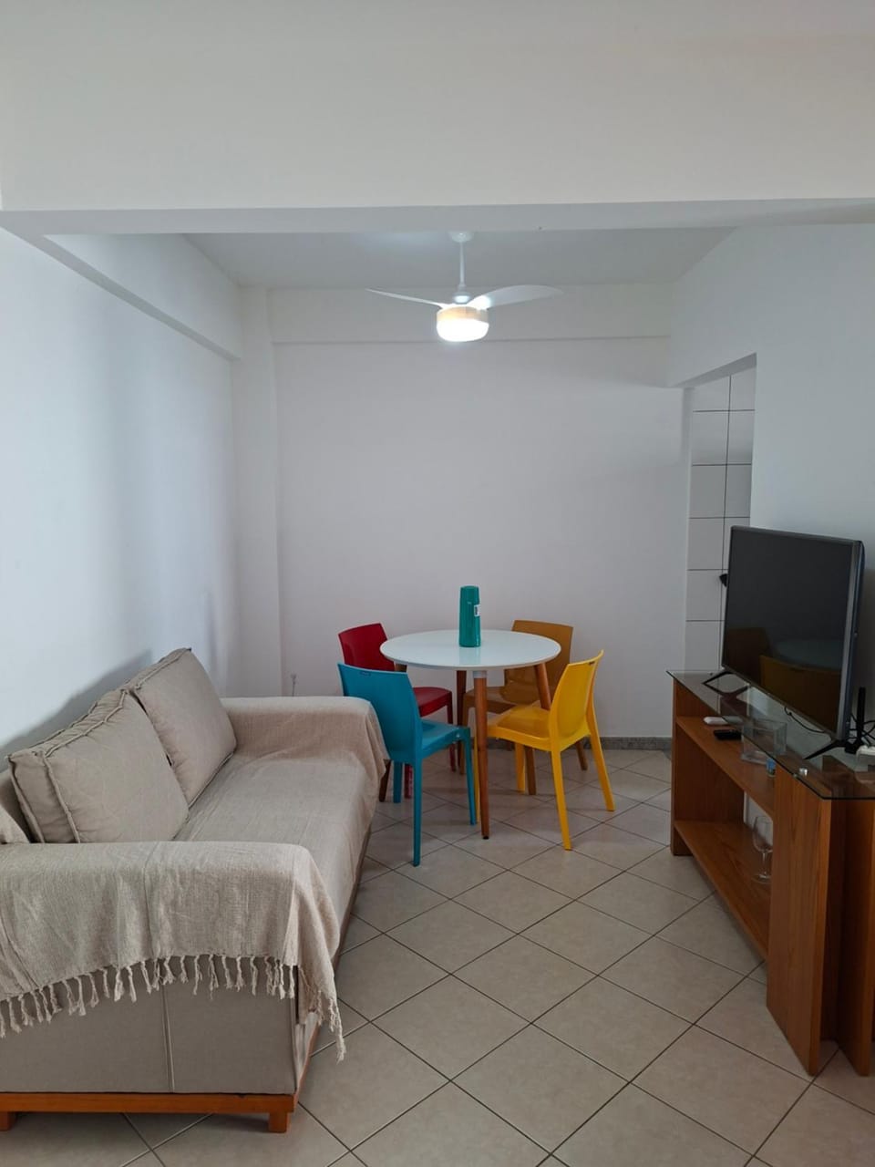 Communal lounge/ TV room, TV and multimedia, Living room, Seating area, Dining area