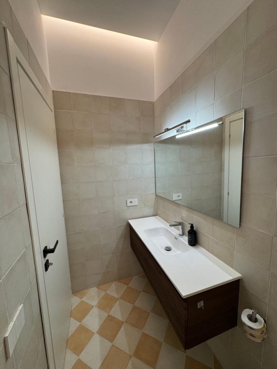 Shower, Bathroom, towels