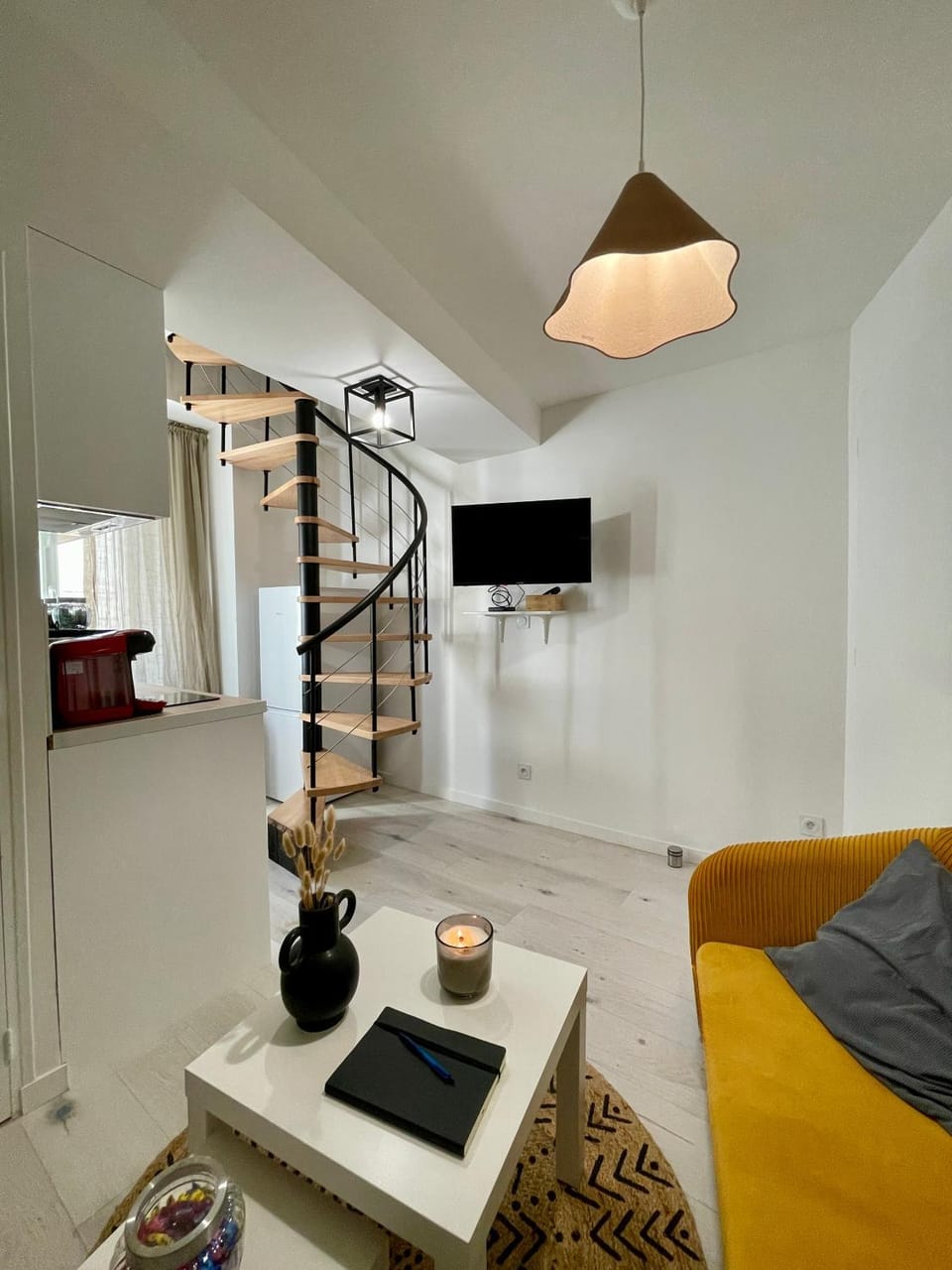 TV and multimedia, Living room, Seating area