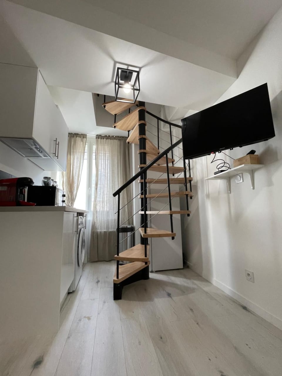 TV and multimedia, Kitchen or kitchenette