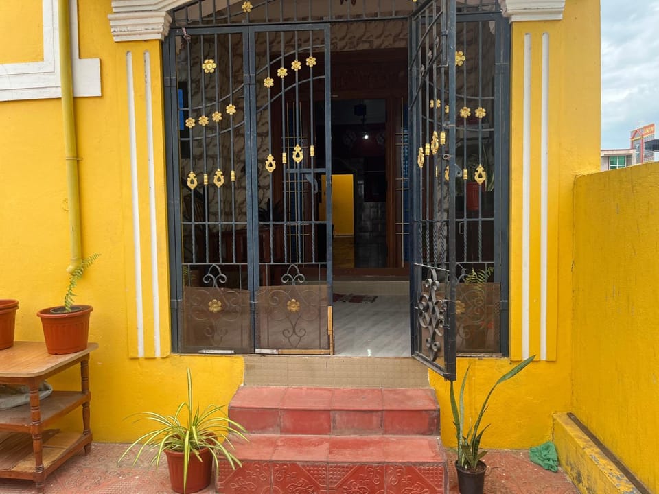 Property building, Facade/entrance