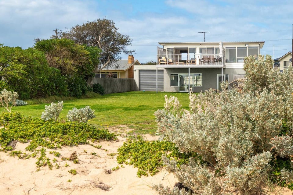 Property building, Garden, Garden view
