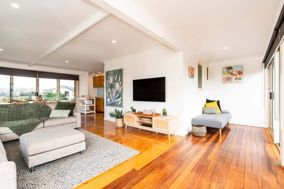 Communal lounge/ TV room, TV and multimedia, Living room
