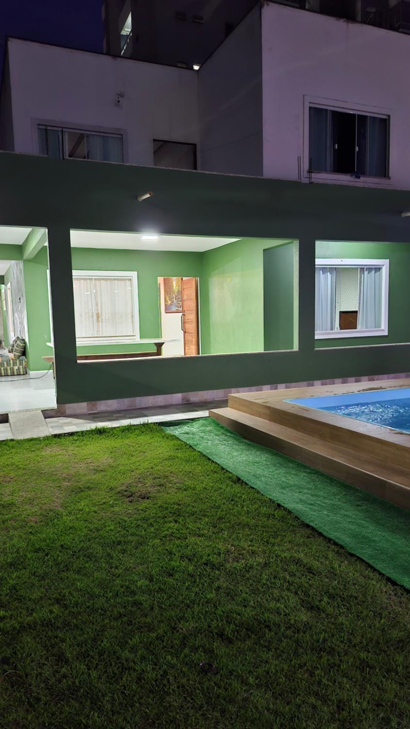 Casa pra temporada com piscina praia do morro House in Guarapari