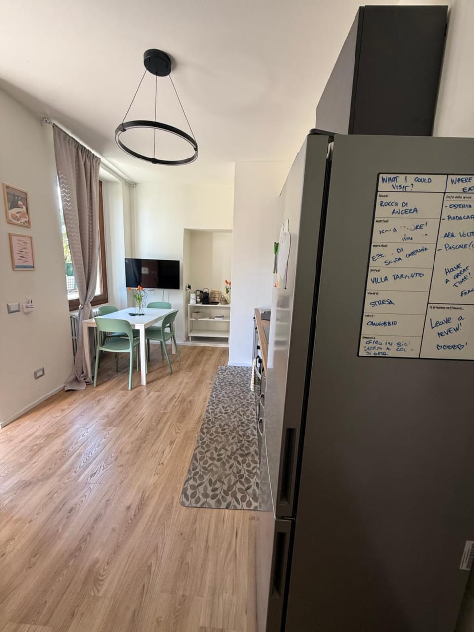 Communal lounge/ TV room, TV and multimedia, Kitchen or kitchenette, Dining area, Evening entertainment, oven