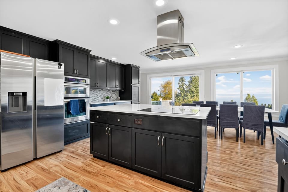 Oceanline 180° home House in Federal Way