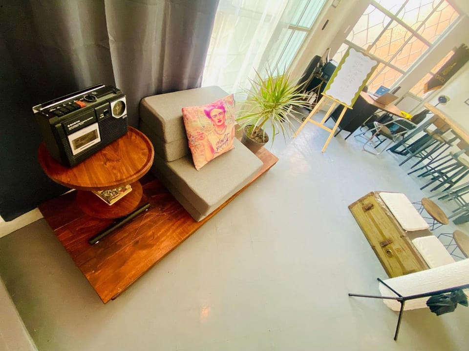 Communal lounge/ TV room, Living room, Communal kitchen