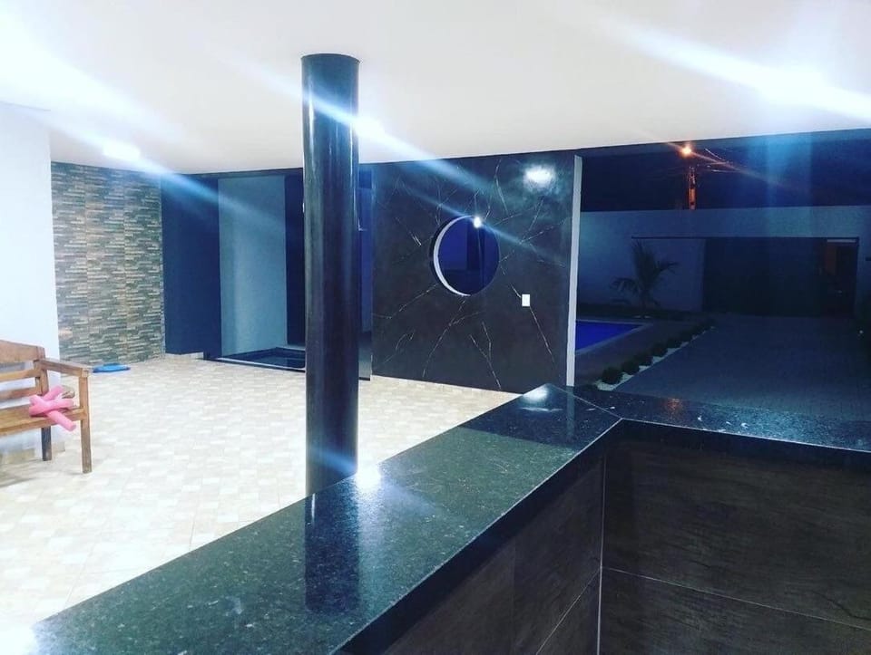 Private pool, spacious, barbecue Villa in Londrina