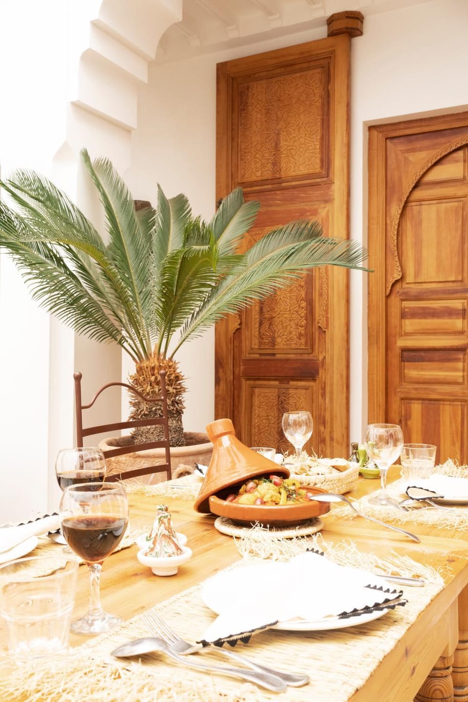 Food and drinks, Dining area, Lunch