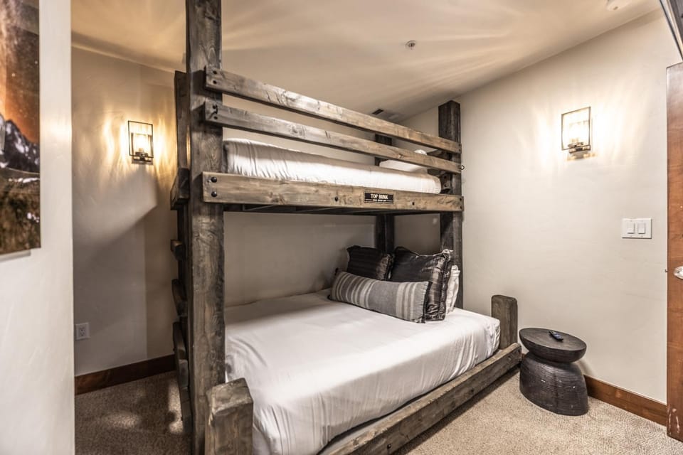 Bed, Bedroom, bunk bed