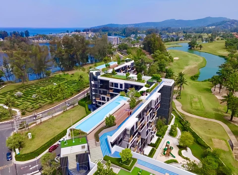 Bird's eye view, Lake view, Mountain view, Sea view
