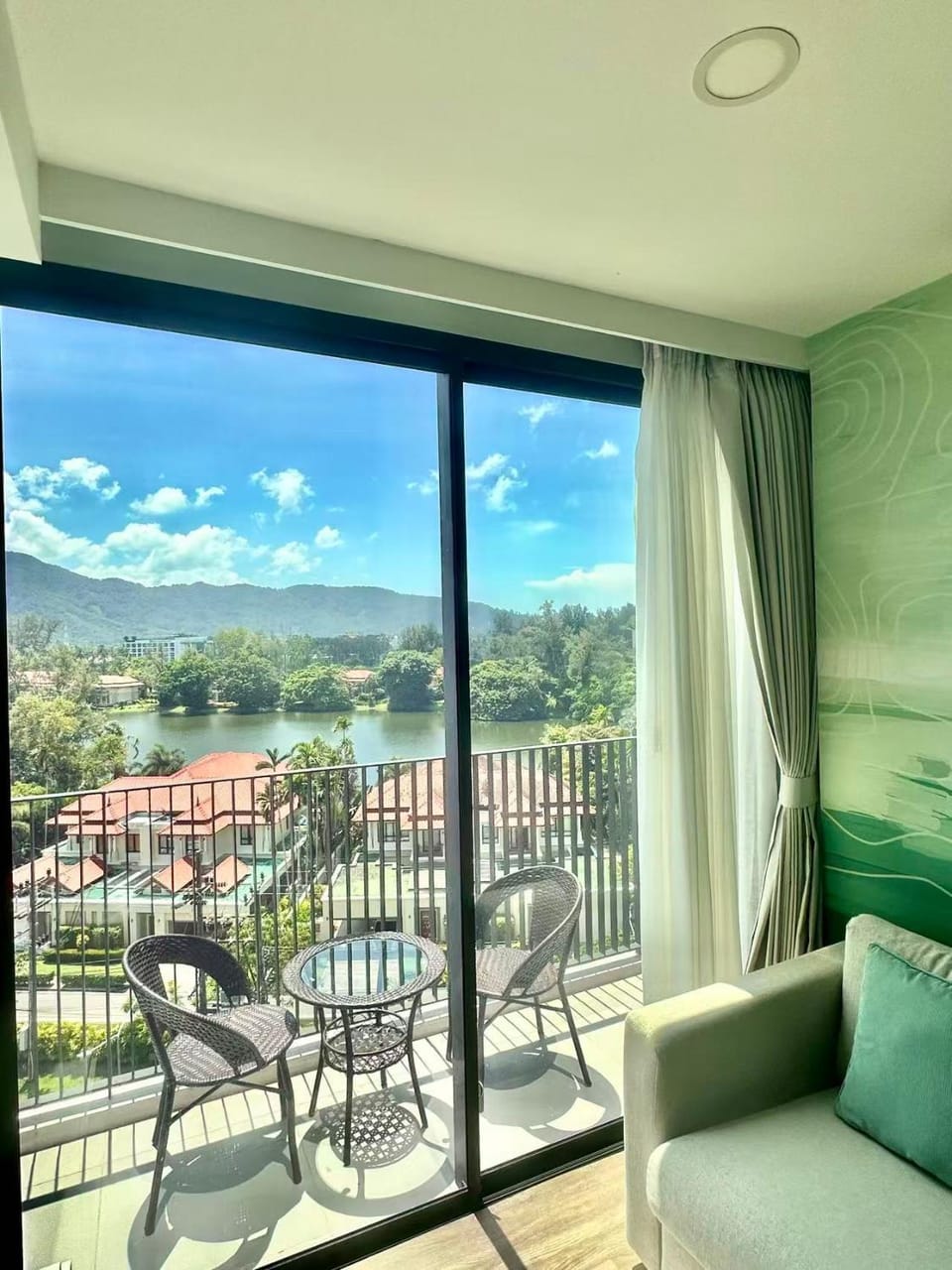 Day, View (from property/room), Balcony/Terrace, Living room