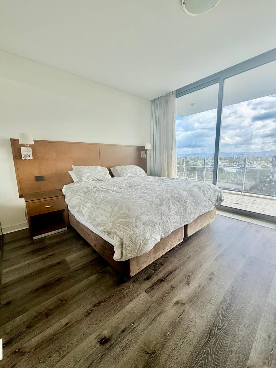 The Retreat at Surfers Apartment in Surfers Paradise Boulevard