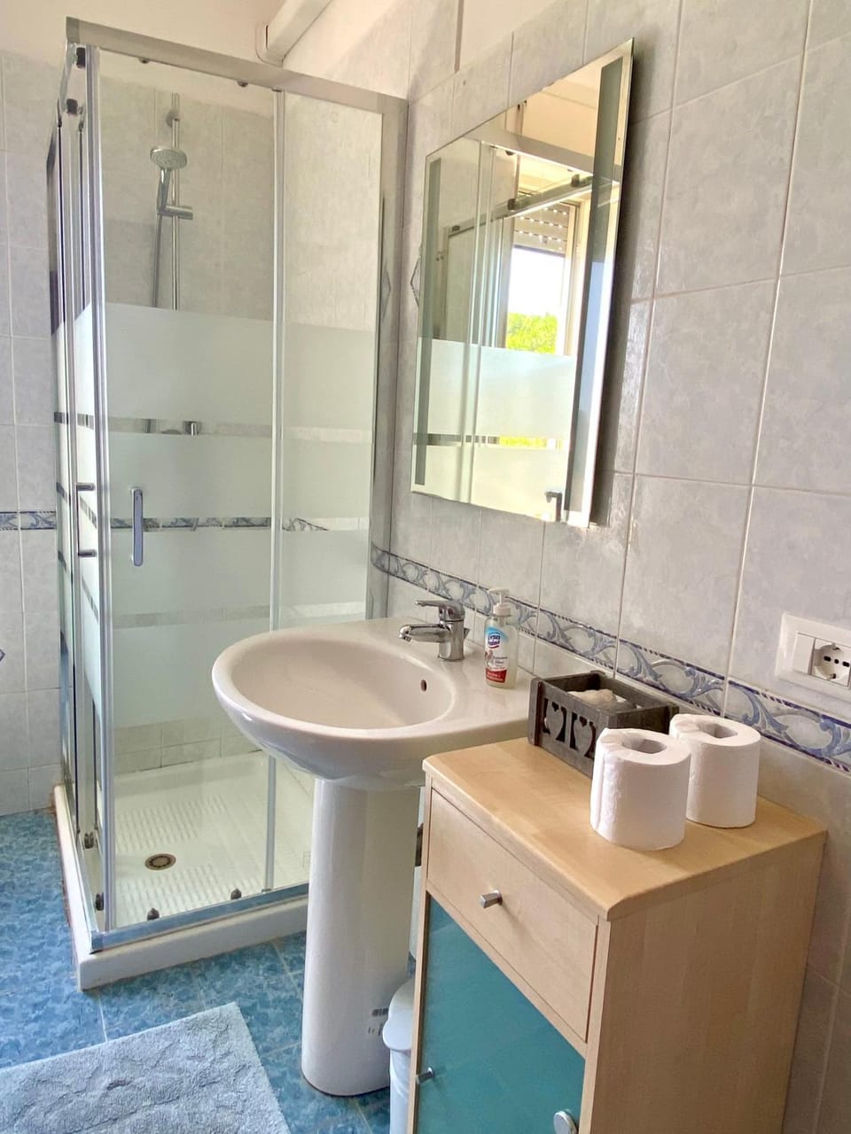 Shower, Bathroom