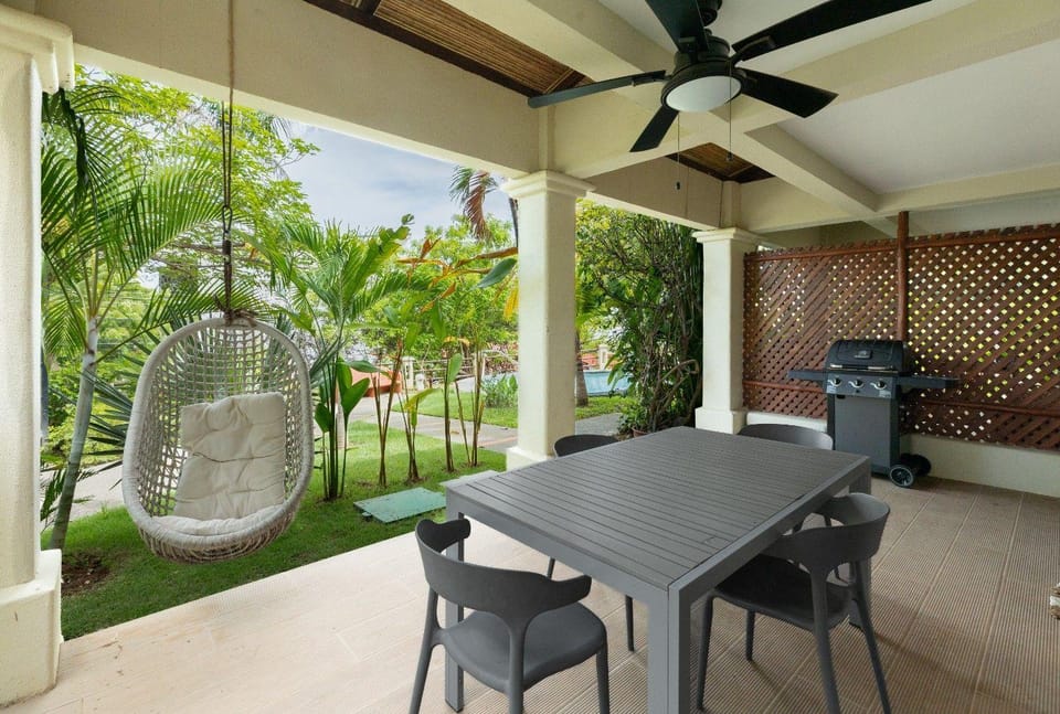 The Sky Deck Condo 2bed25bath House in Coco