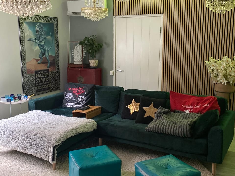 Living room, Seating area
