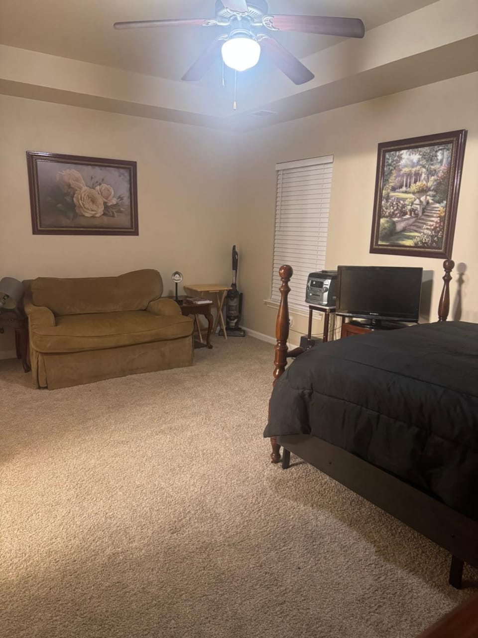 Beautiful ATL Gated Community Townhouse Apartment in Atlanta