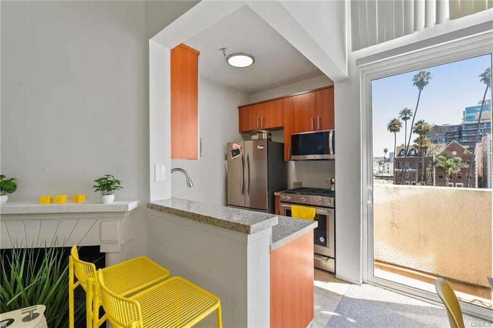 Family Nest Near Beverly Hills Apartment in San Fernando Valley