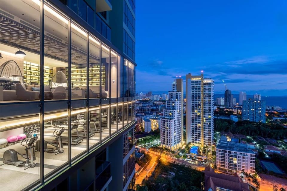 Pattaya Top Sea View Luxury Escape Apartment in Pattaya City