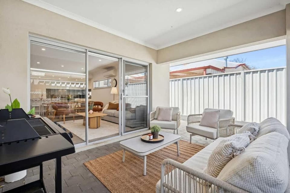 Large Family Home, Albany Hwy, Close To City House in Perth